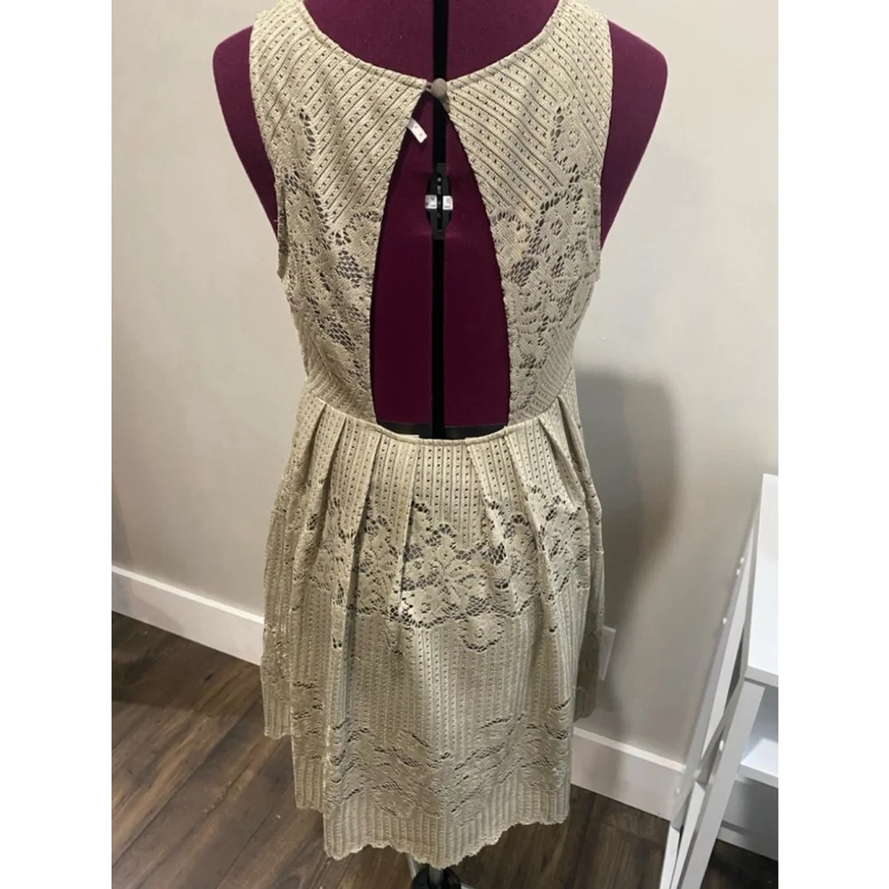 Free People Rocco Lace Overlay Size 10 Dress - Picture 2 of 3